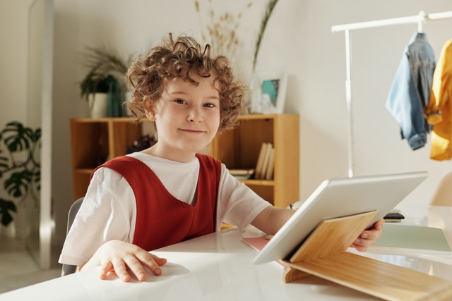 child using tablet